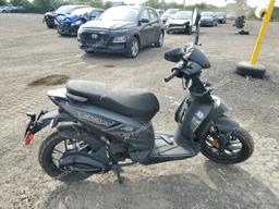 PIAGGIO VESPA 2020 black   ZAPC506B4L4003552 photo #2