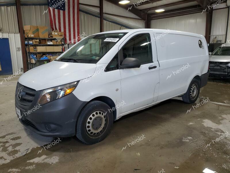 MERCEDES-BENZ METRIS 2017 white  gas WD3PG2EA8H3212267 photo #1