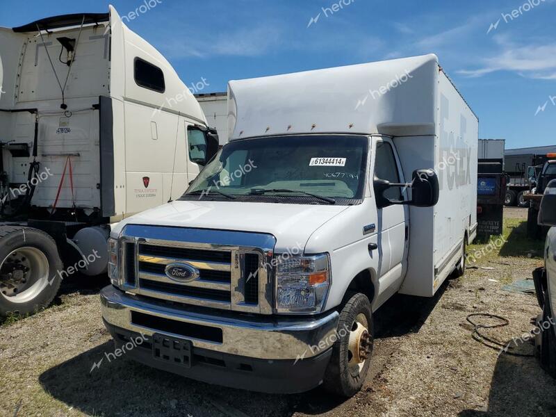 FORD ECONOLINE 2021 white  gas 1FDWE3FK5MDC09136 photo #1