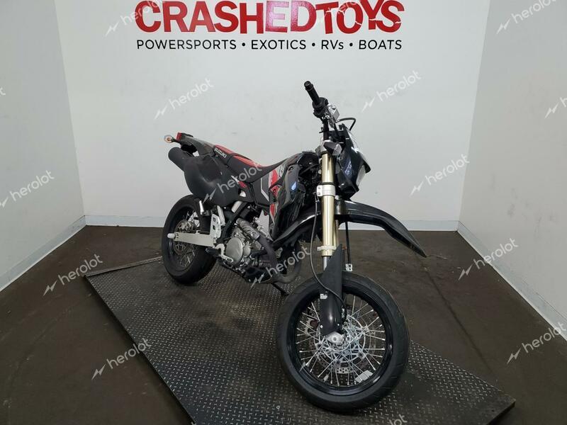 SUZUKI DR-Z400 SM 2022 red  gas JS1SK44A5N7102416 photo #1