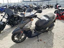 KYMCO USA INC SCOOTER 2017 gray  gas RFBBFM29XHB440210 photo #3