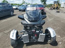 CAN-AM SPYDER ROA 2022 gray  gas 2BXNBDD26NV000530 photo #3