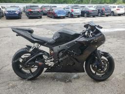 YAMAHA YZFR6 L 2004 black racer gas JYARJ06E34A017233 photo #2