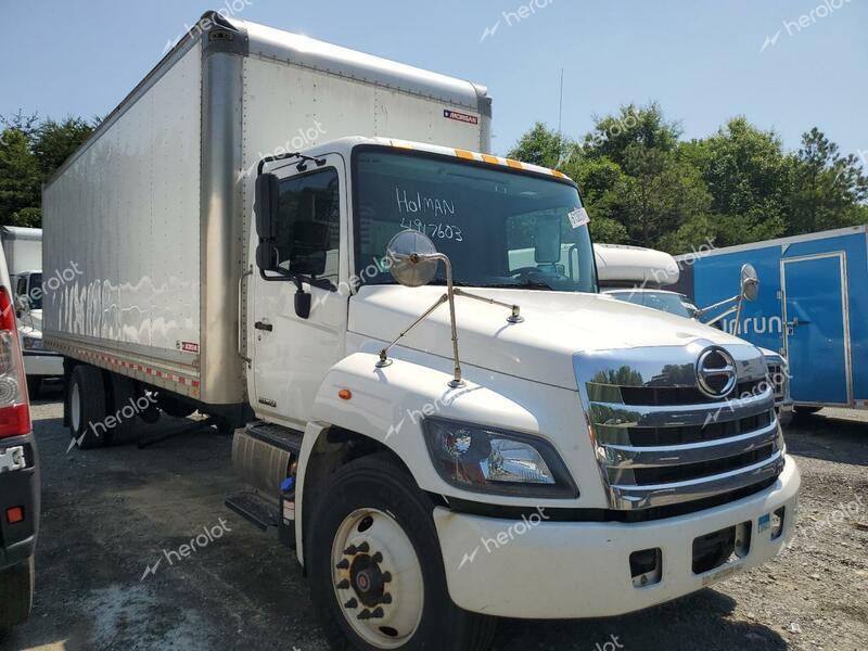 HINO 258/268 2020 white  diesel 5PVNJ8JV6L5S79859 photo #1