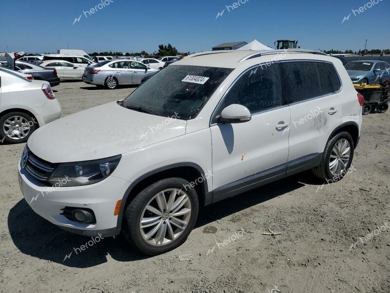 VOLKSWAGEN TIGUAN S 2014 white 4dr spor gas WVGAV3AX9EW545312 photo #1