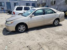 TOYOTA CAMRY LE 2004 gold  gas 4T1BF32K24U580689 photo #2