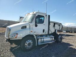 FREIGHTLINER CASCADIA 1 2013 white tractor diesel 3AKBGADV5DSBN2845 photo #3