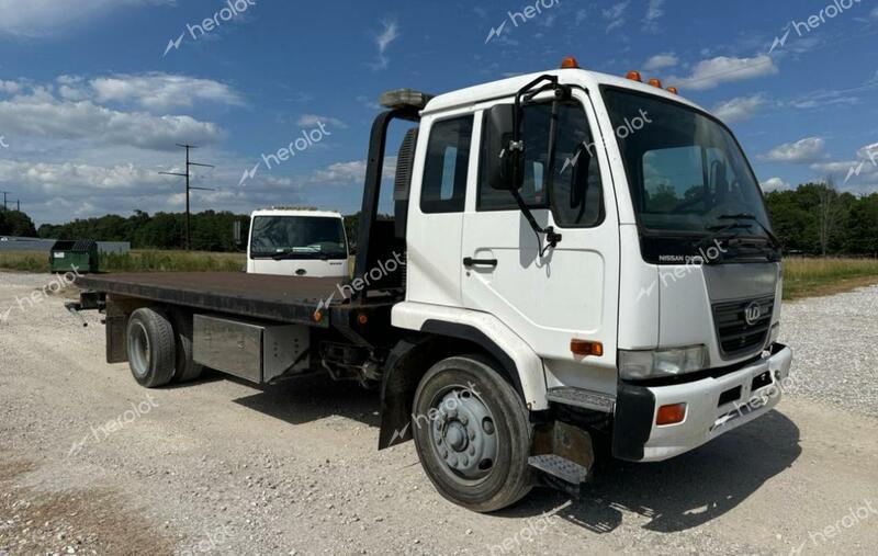 NISSAN DIESEL UD2600 2010 white tilt cab diesel JNAPA81H1AAK80010 photo #1