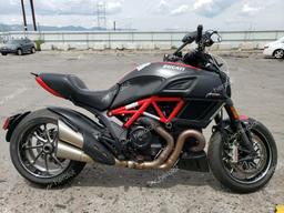 DUCATI DIAVEL 2015 two tone racer gas ZDM13BSW0FB020128 photo #2