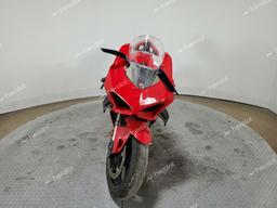 DUCATI PANIGALE V 2024 red  gas ZDMDAGWWXRB007885 photo #3