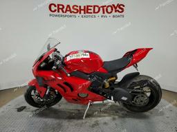 DUCATI PANIGALE V 2024 red  gas ZDMDAGWWXRB007885 photo #4