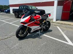 DUCATI SUPERBIKE 2019 red  gas ZDM14B1W2KB009429 photo #3