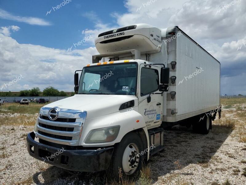 HINO 258/268 2014 white conventi diesel 5PVNJ8JT9E4S55515 photo #1