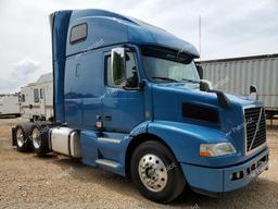 VOLVO VNM 2018 blue   4V4MB9DG3JN999407 photo #2