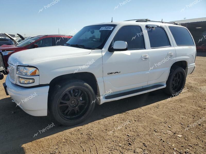 GMC DENALI 2002 white  gas 1GKEK63U72J136922 photo #1