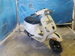 PIAGGIO SCOOTER 2013 white  gas ZAPC386BXD5502100 photo #2