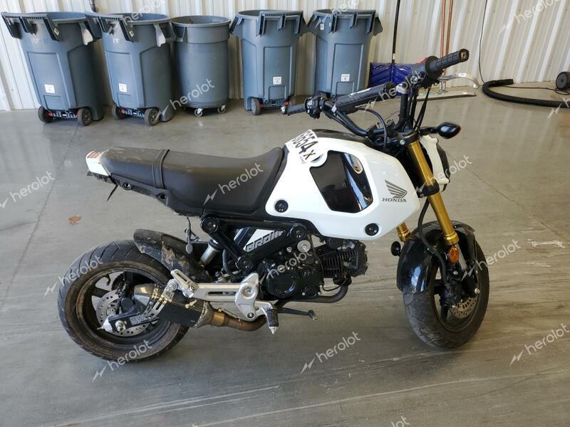 HONDA GROM 125 2024 white  gas MLHJC9210R5202713 photo #1