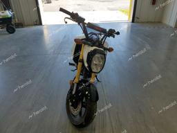 HONDA GROM 125 2024 white  gas MLHJC9210R5202713 photo #3