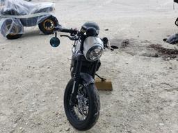 DUCATI SCRAMBLER 2019 silver  gas ML0KAFPM3KT015692 photo #3