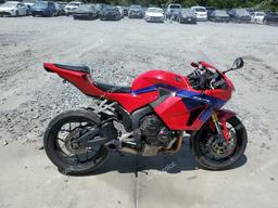 HONDA CBR600 RR 2021 red  gas JH2PC40J0MK700852 photo #2