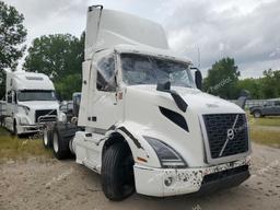 VOLVO VNR 2021 white  diesel 4V4WC9EH8MN259112 photo #2