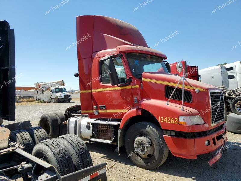 VOLVO VN VNM 2014 red tractor diesel 4V4M19EH7EN154107 photo #1