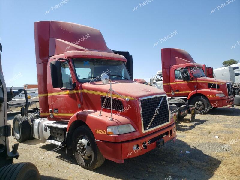 VOLVO VN VNM 2014 red tractor diesel 4V4M19EH9EN154108 photo #1