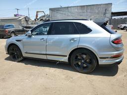 BENTLEY BENTAYGA 2022 silver  gas SJAAM2ZV9NC011752 photo #3