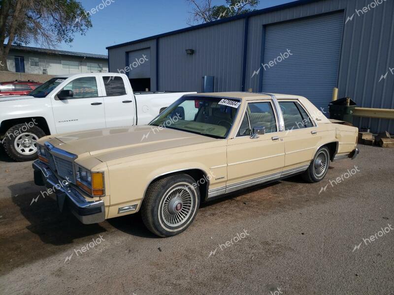 FORD LTD CROWN 1982 beige  gas 2FABP35F0CB139816 photo #1