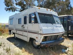 CHEVROLET P30 1983 beige motorize gas 1GBJP37W0D3318673 photo #2