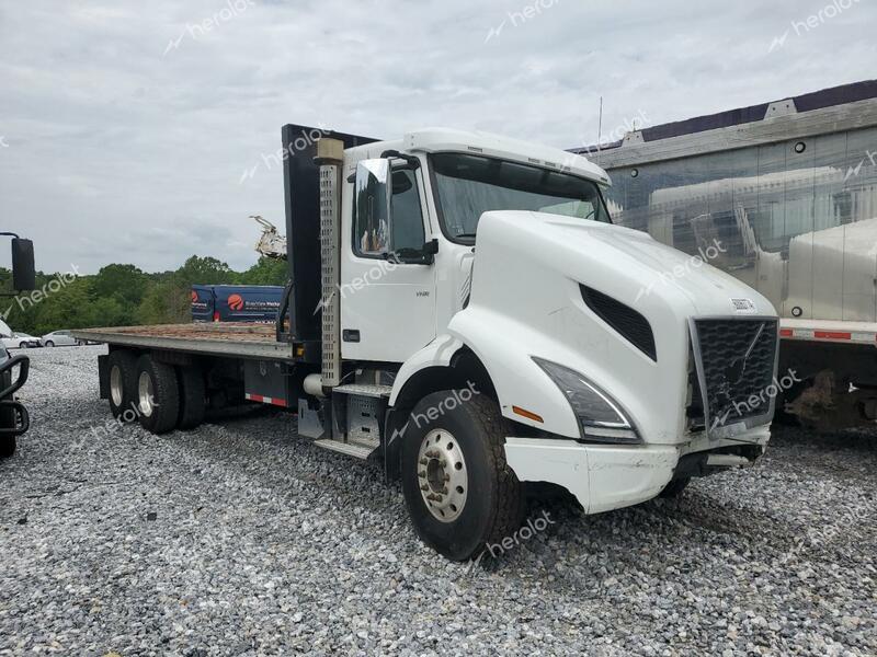 VOLVO VNR 2021 white  diesel 4V5WC9DF5MN600185 photo #1