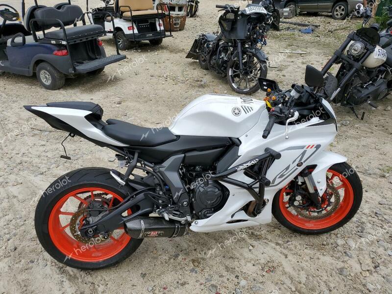 YAMAHA YZFR7 2023 white  gas JYARM38E7PA004737 photo #1