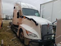 KENWORTH T680 2023 white  diesel 1XKYD49X3PJ246578 photo #2