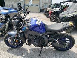 YAMAHA MT09 2023 blue  gas JYARN71E6PA004727 photo #4