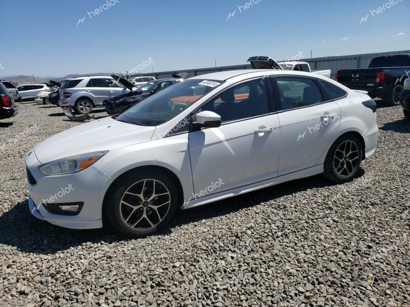 FORD FOCUS SE 2015 white sedan 4d gas 1FADP3FE7FL287934 photo #1