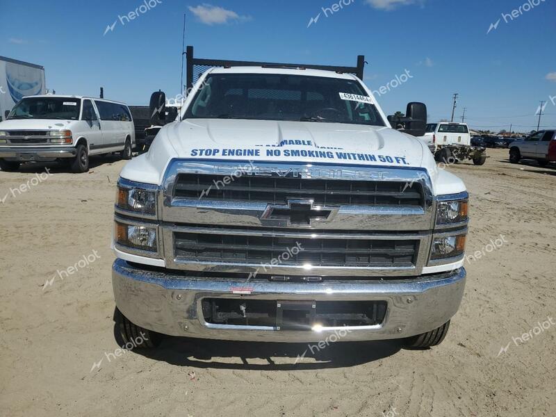 CHEVROLET SILVERADO 2019 white  diesel 1HTKHPVK3KH811657 photo #1