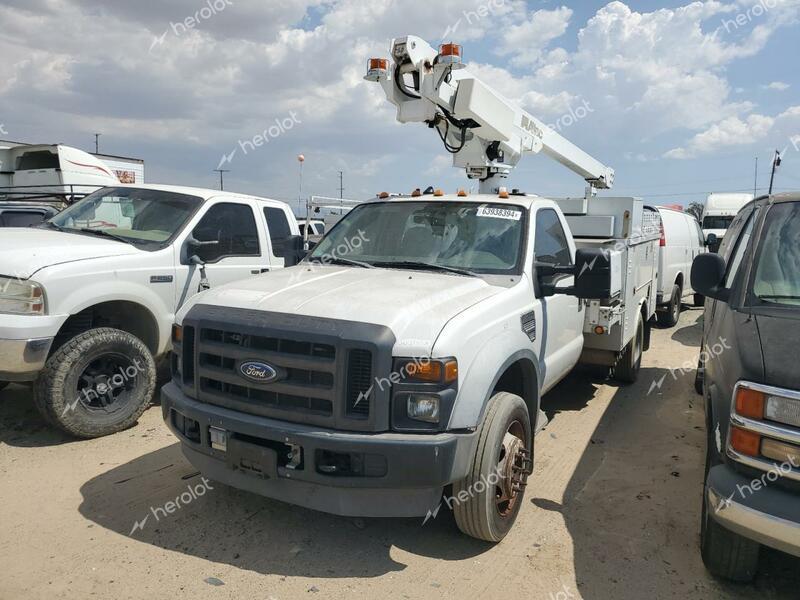 FORD F450 SUPER 2008 white chassis gas 1FD4F46Y28EE00057 photo #1