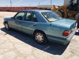 MERCEDES-BENZ E 320 1994 blue  gas WDBEA32E2RC030284 photo #3