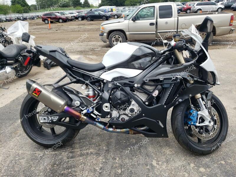 BMW S 1000 RR 2023 white  gas WB10E6301P6H10953 photo #1