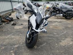 BMW S 1000 RR 2023 white  gas WB10E6301P6H10953 photo #3