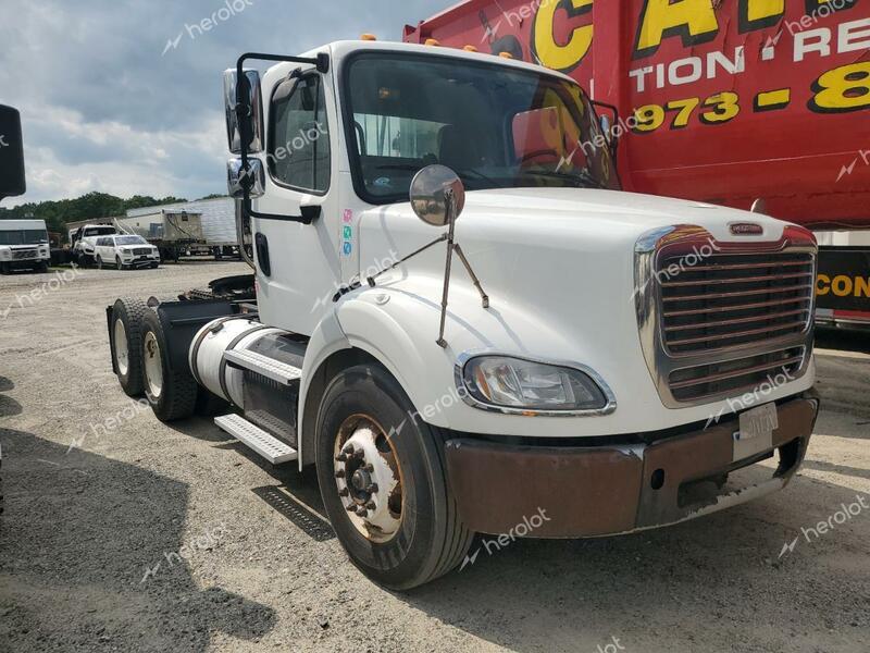 FREIGHTLINER M2 112 MED 2014 white tractor diesel 1FUJC5DV3EHFM5788 photo #1