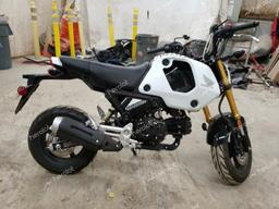 HONDA GROM 125 2024 white  gas MLHJC9213R5200485 photo #2