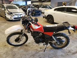 YAMAHA XT550 1982 red enduro gas JYA5Y1006CA001071 photo #4