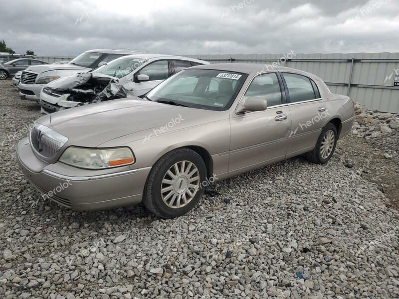 LINCOLN TOWN CAR E 2003 tan sedan 4d gas 1LNHM81W83Y682622 photo #1