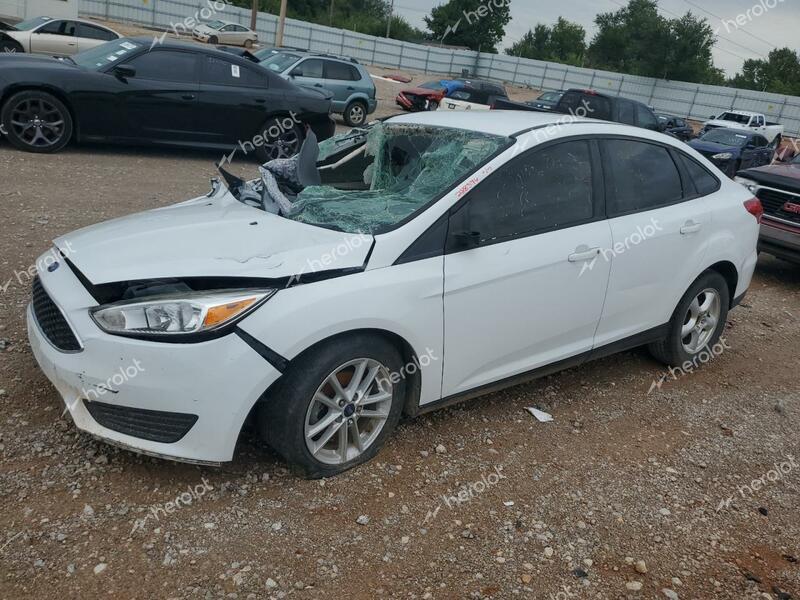 FORD FOCUS SE 2018 white  gas 1FADP3F21JL288396 photo #1