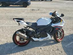 SUZUKI GSX-R600 2024 white  gas JS1GN7FA8R7100063 photo #2