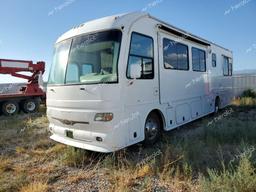 FREIGHTLINER CHASSIS X 2004 white motorize diesel 4UZAAHAK44CN07791 photo #3