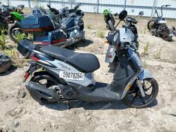 PIAGGIO LIBERTY 15 2023 gray  gas ZAPM898G9P7004693 photo #2