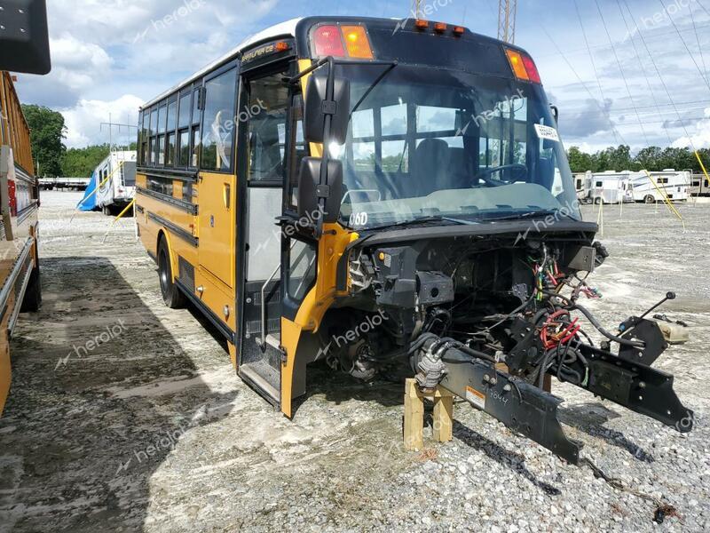 FREIGHTLINER CHASSIS B2 2008 yellow bus diesel 4UZABRDJ68CZ17844 photo #1