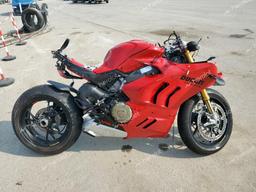 DUCATI PANIGALE V 2023 red  gas ZDMDAGWWXPB006684 photo #2